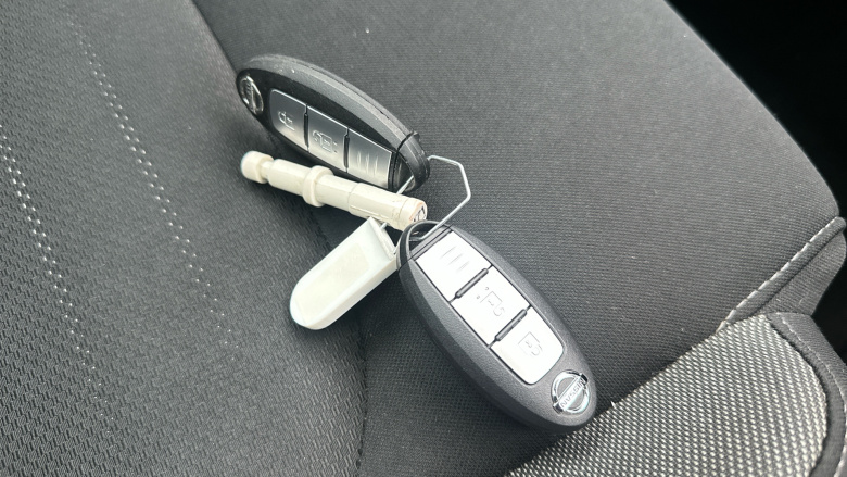 Nissan Qashqai 1.6 DiG-T N-Connecta 5dr Petrol Hatchback